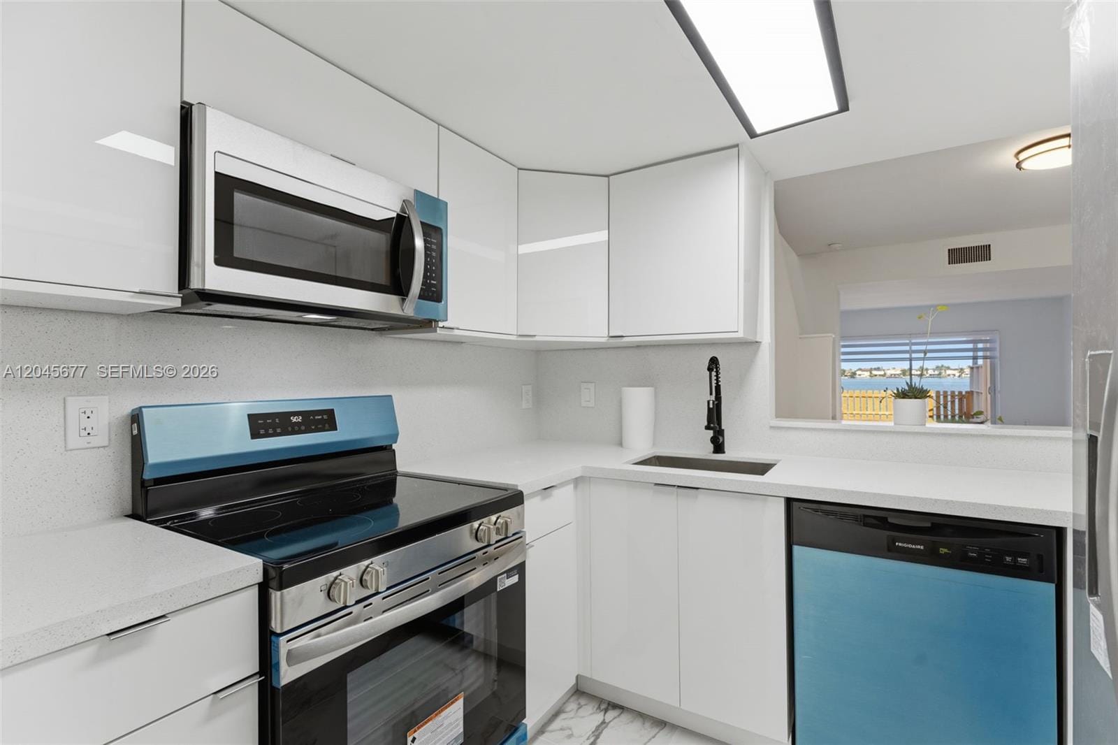 1030 NW 123rd Court 706, Miami, FL 33182 photo 13