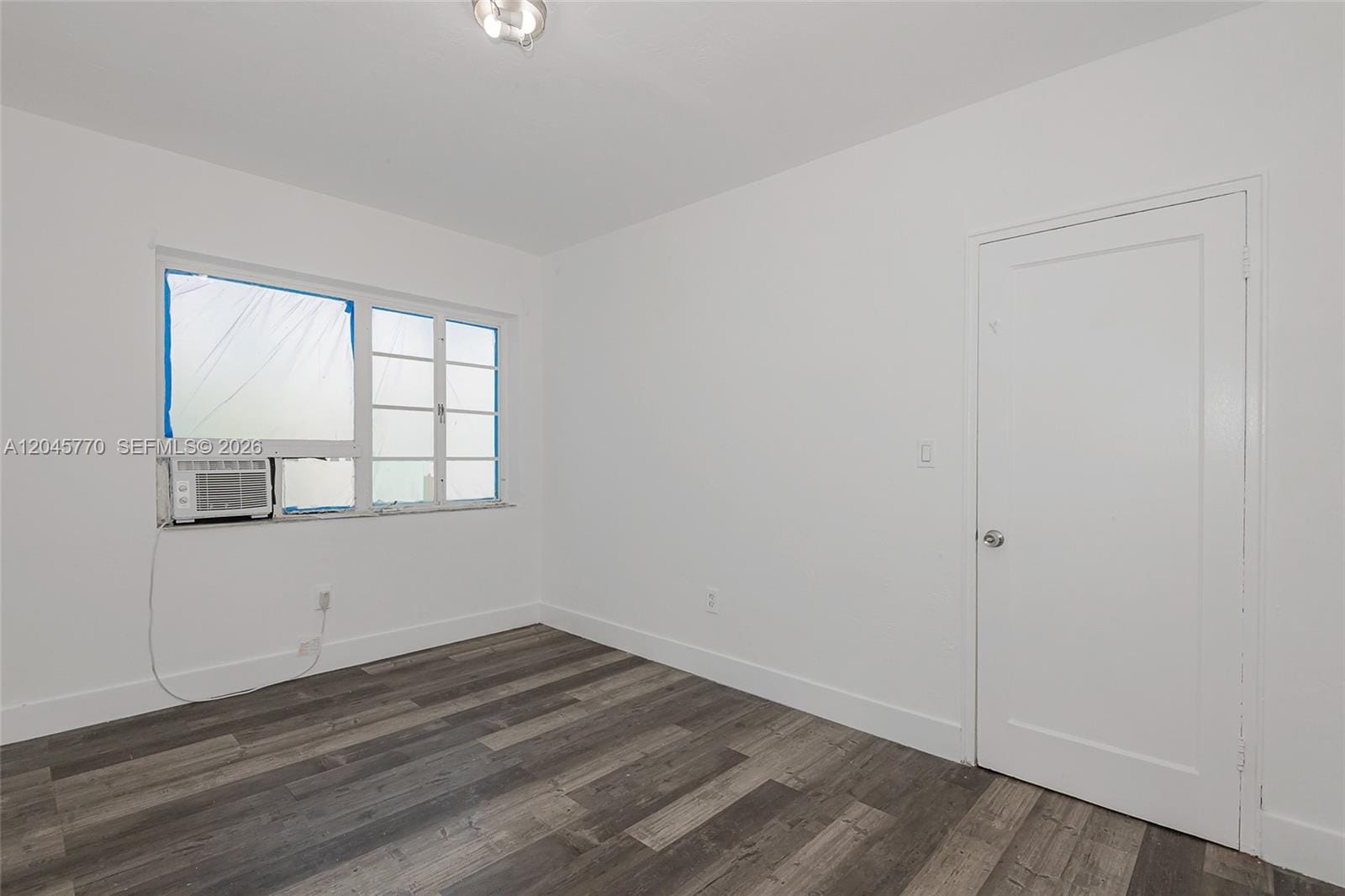 8340 Crespi Boulevard 20 — photo 12