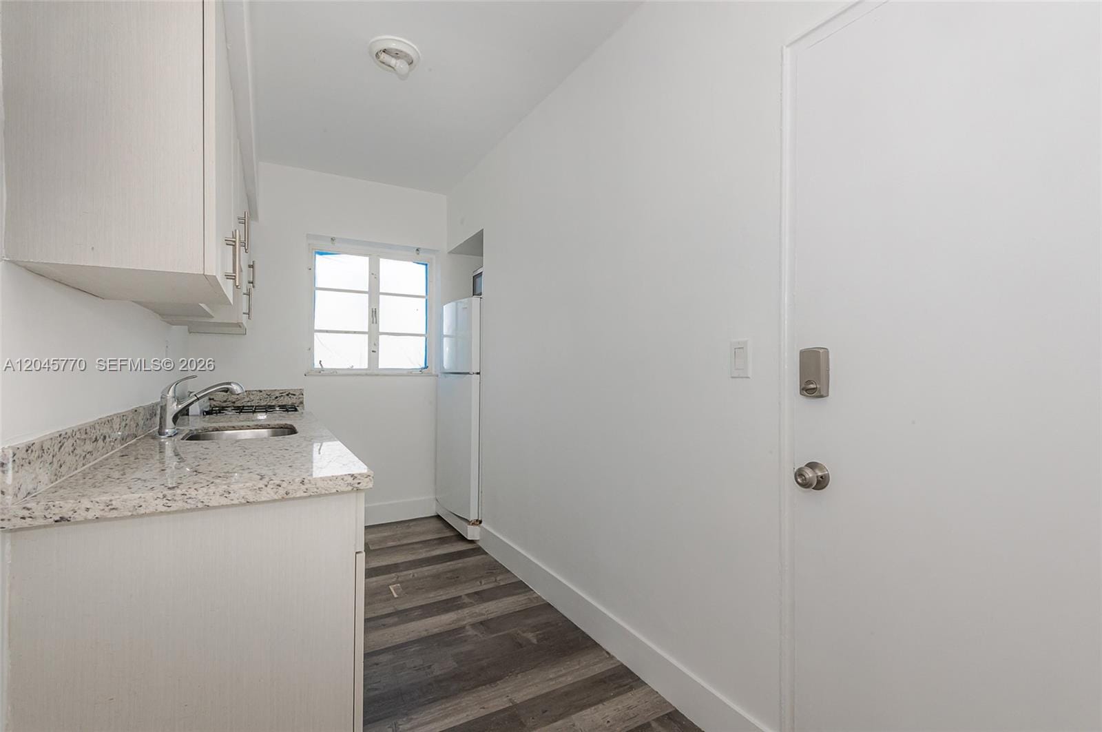 8340 Crespi Boulevard 20 — photo 4