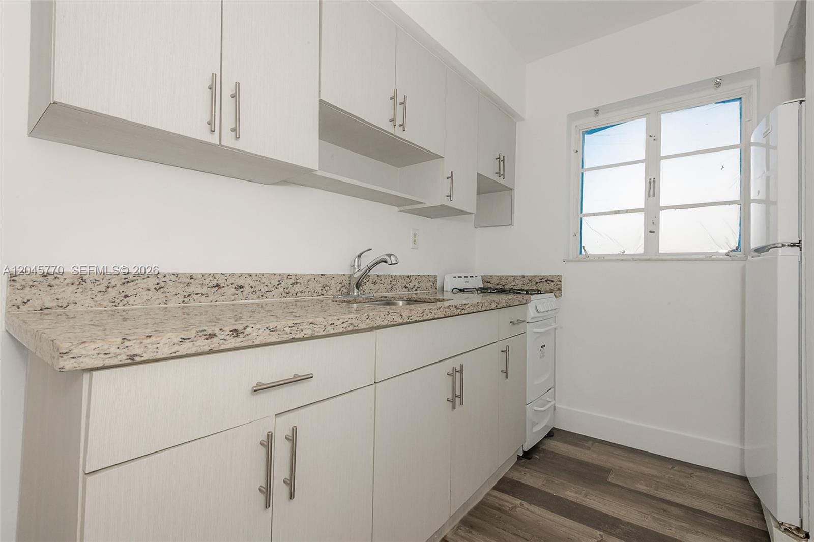 8340 Crespi Boulevard 20 — photo 6