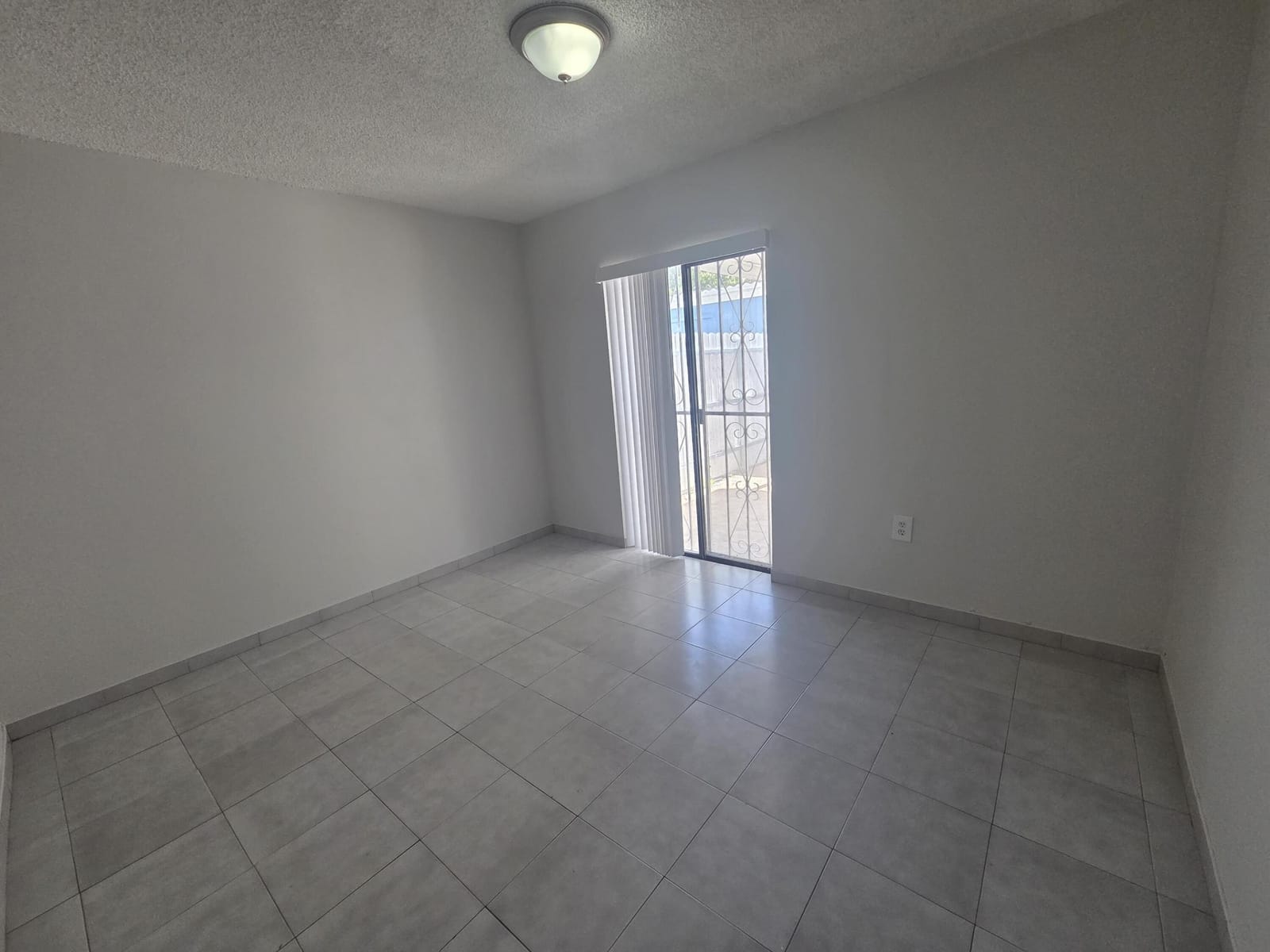4432 NW 185th Street 4432 — photo 11