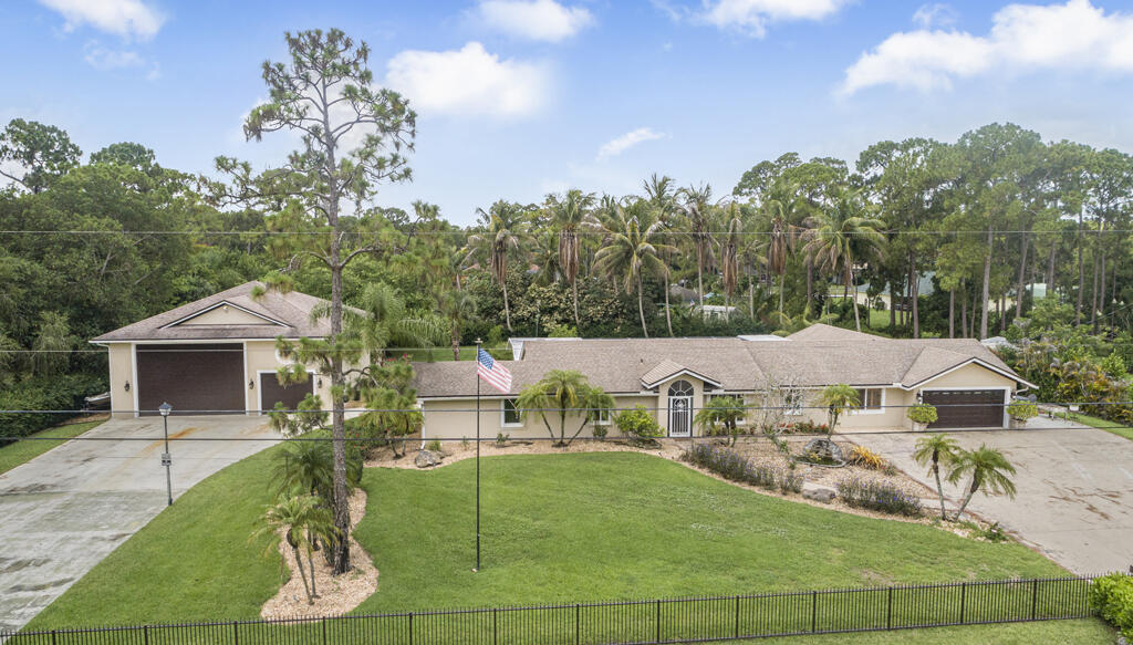 13676 N 85th Road N, West Palm Beach, FL 33412