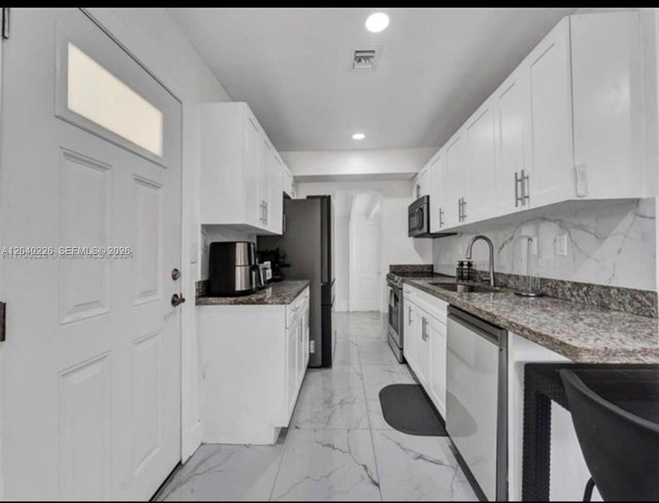 2730 NE 16th Avenue — photo 5