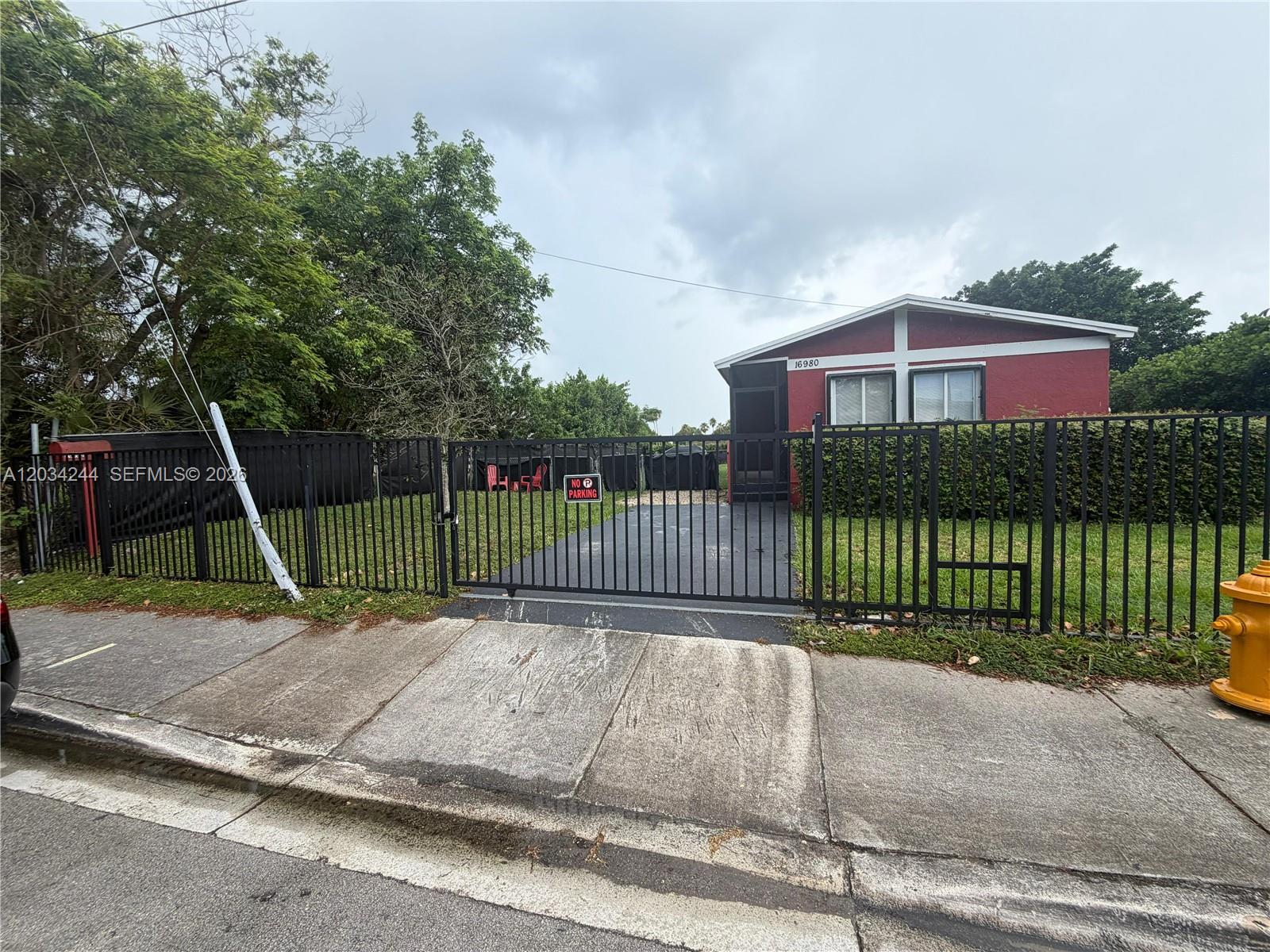 16980 SW 104th Avenue, Miami, FL 33157
