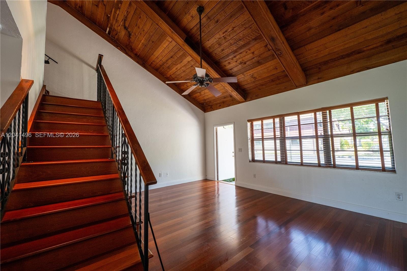 2133 N 14th Avenue — photo 3
