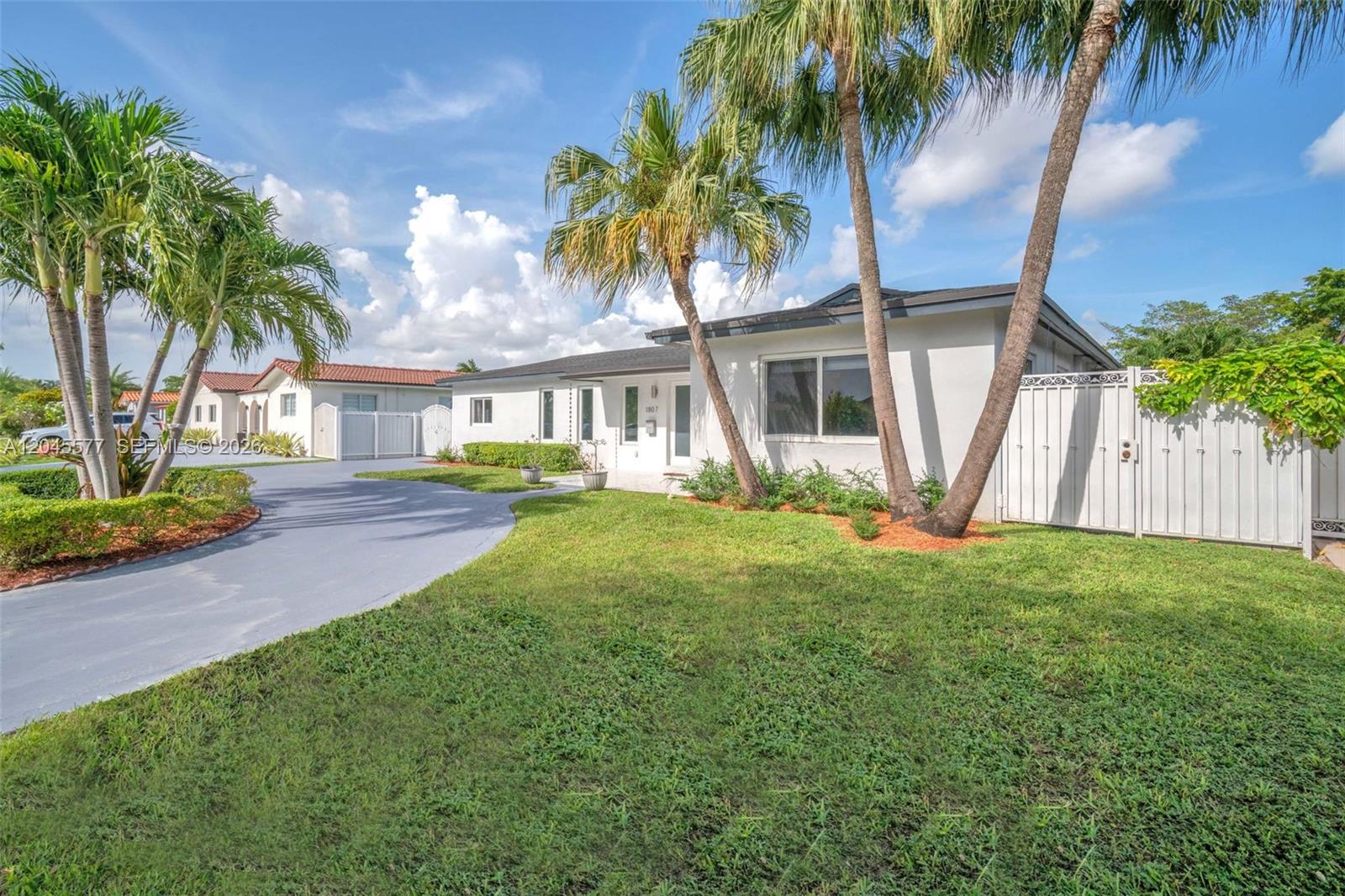 1807 SW 102nd Place, Miami, FL 33165, Miami