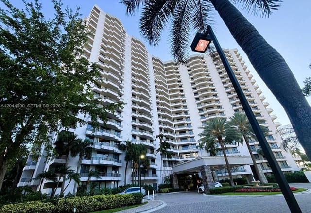 3300 NE 191st Street 211, Aventura, FL 33180