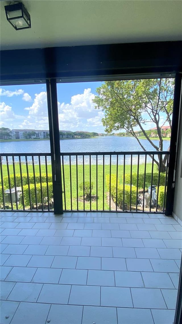 13800 SW 5th Court 209M, Pembroke Pines, FL 33027