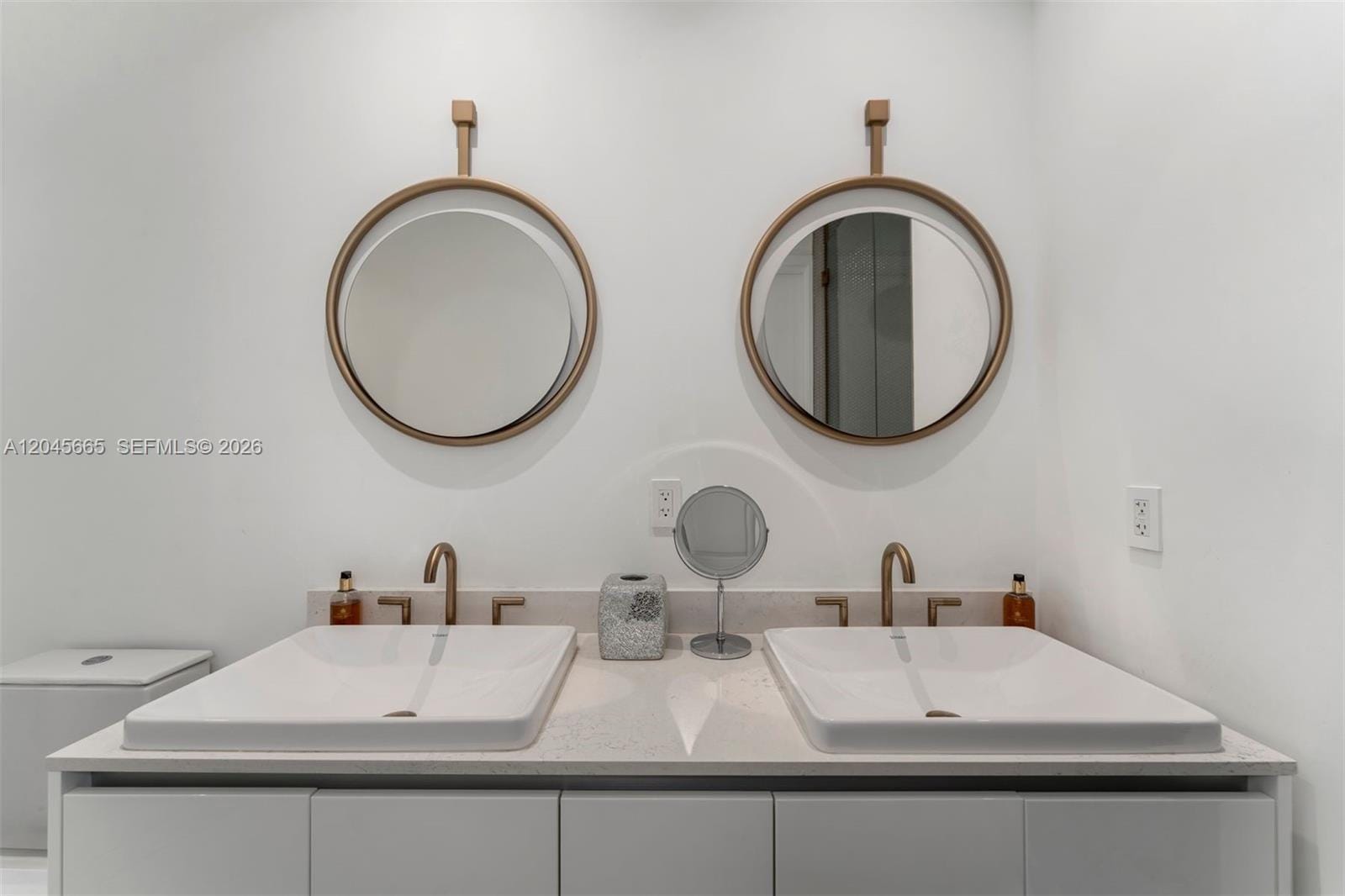 2655 S Bayshore Drive 908 — photo 12