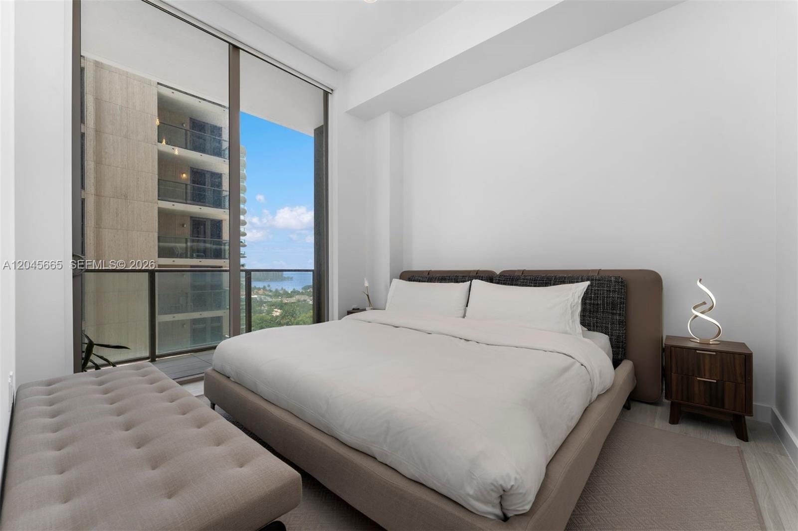 2655 S Bayshore Drive 908 — photo 10