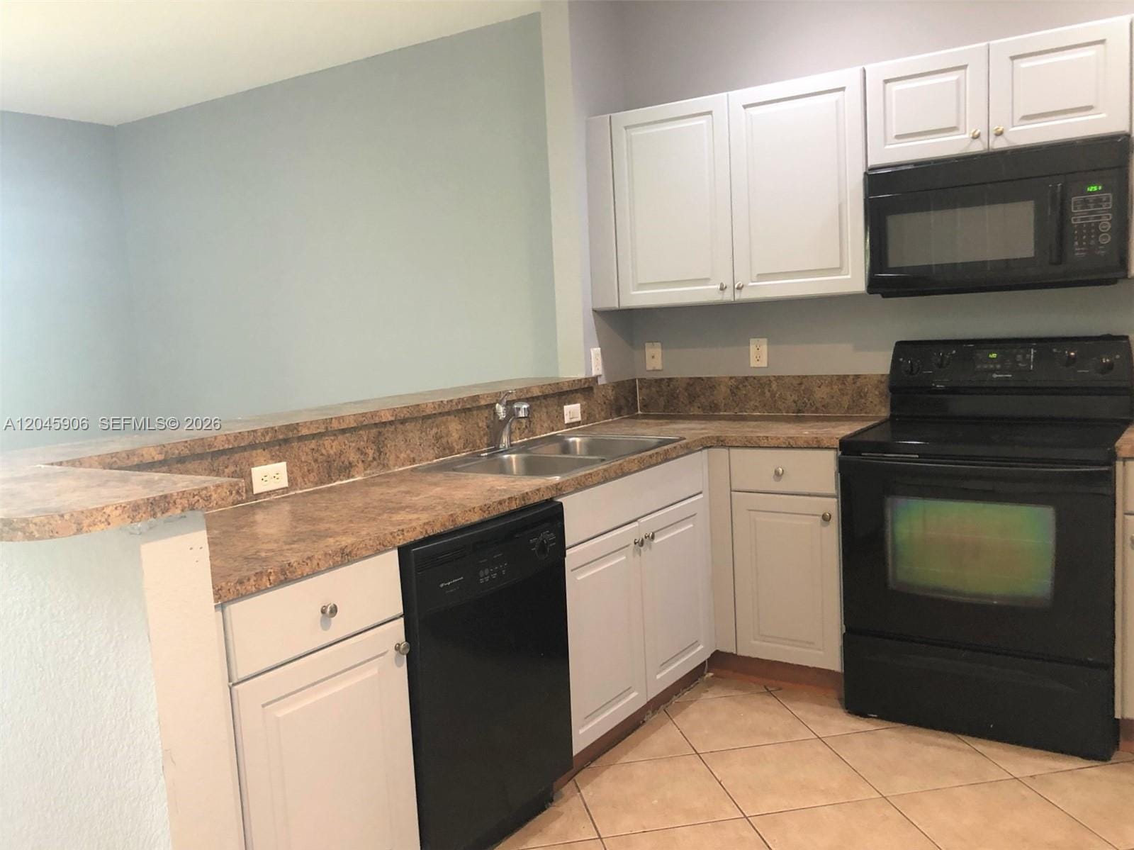 8209 SW 25th Court 103 — photo 9
