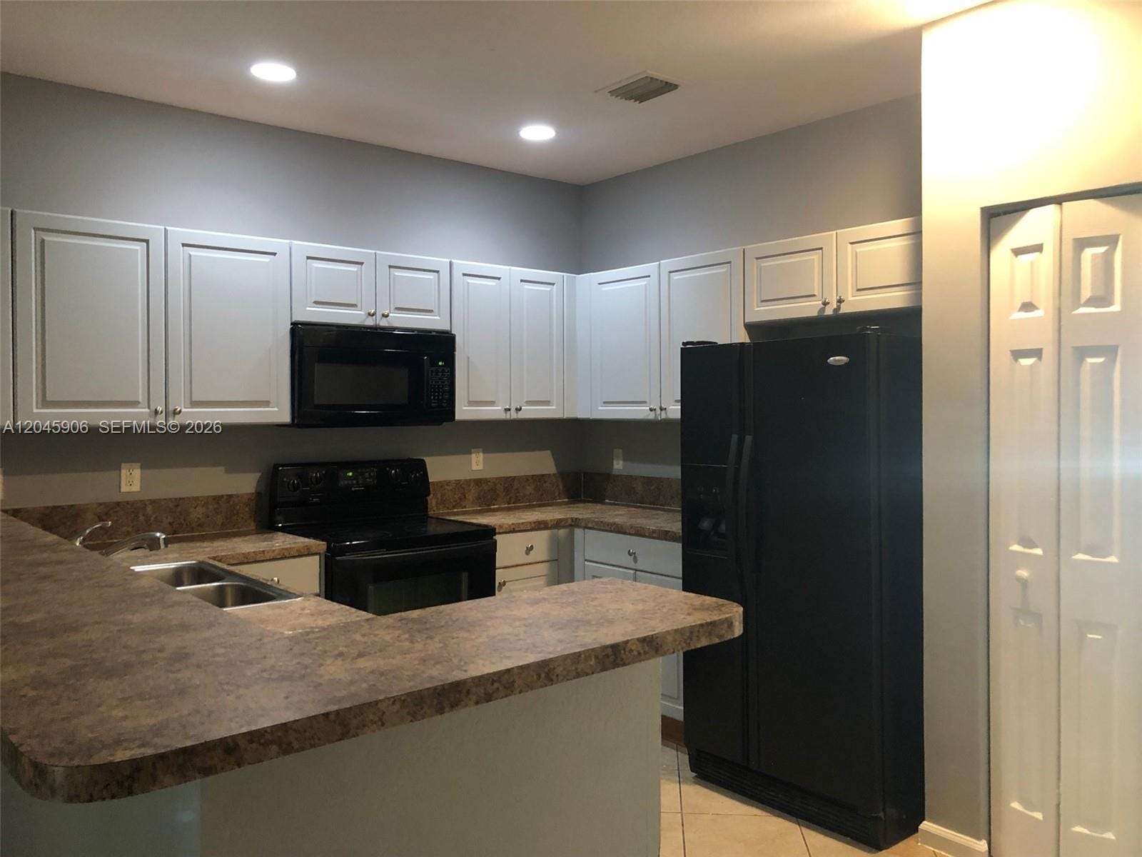 8209 SW 25th Court 103 — photo 10