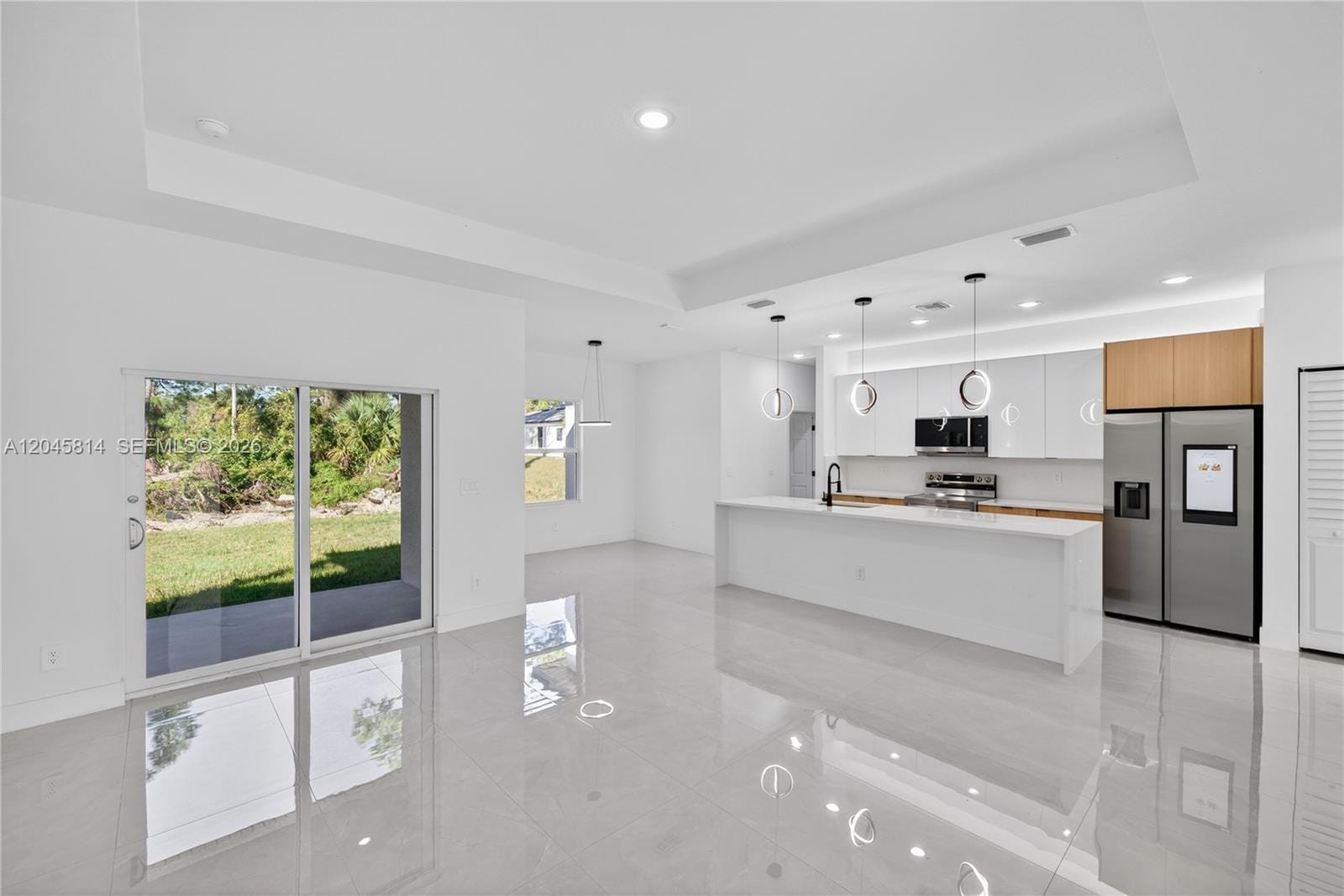 765 Jopinica Avenue — photo 2