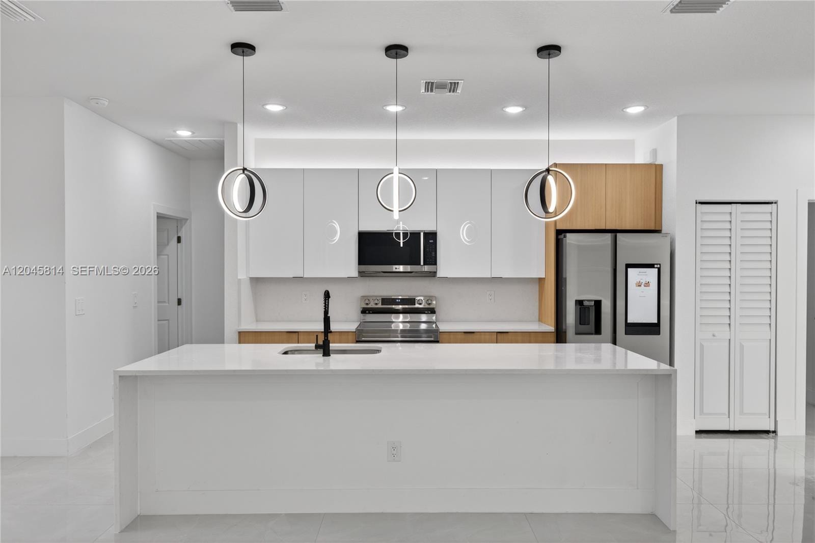 765 Jopinica Avenue — photo 9