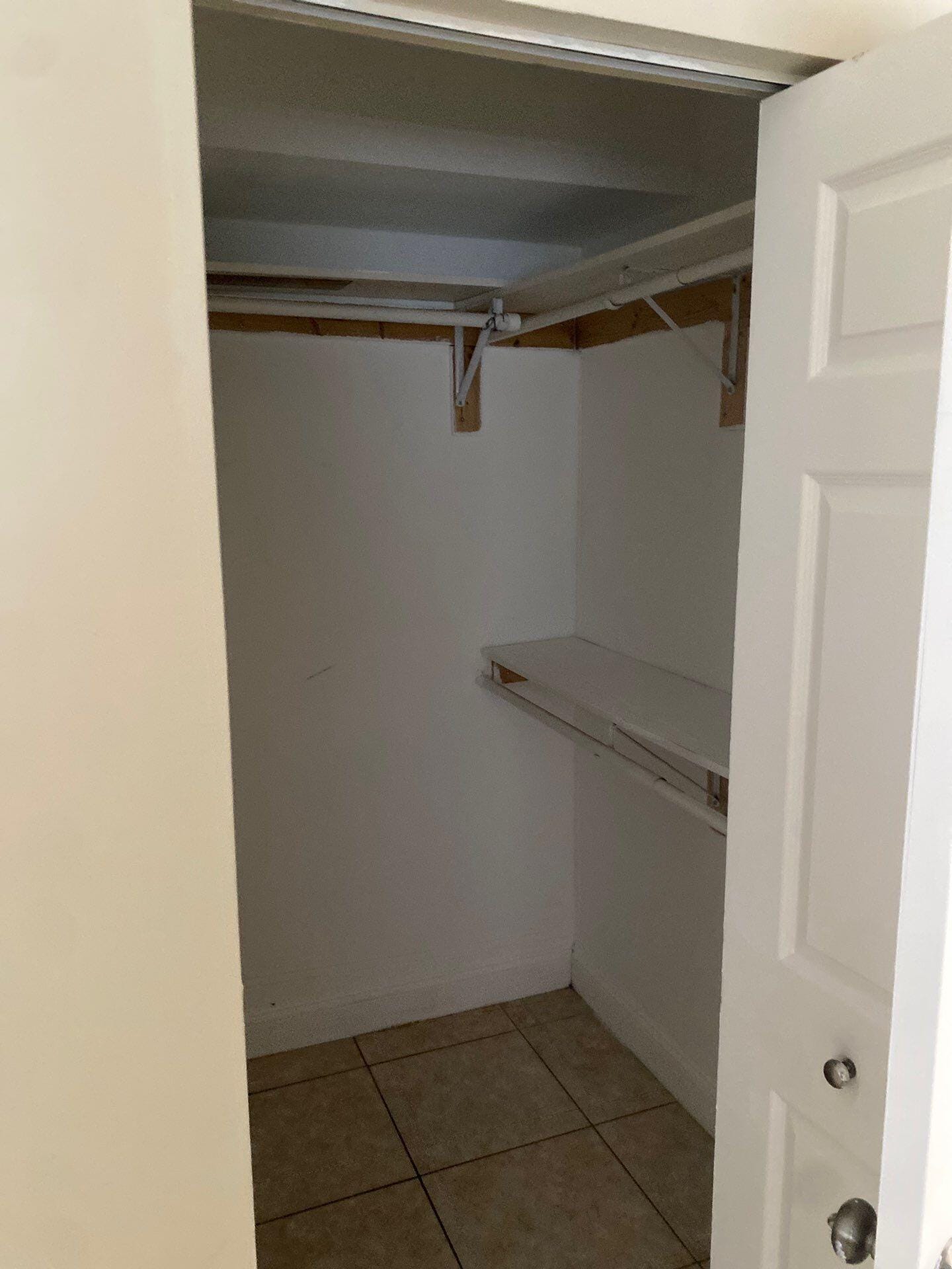 1444 Windsor Court 1 — photo 4