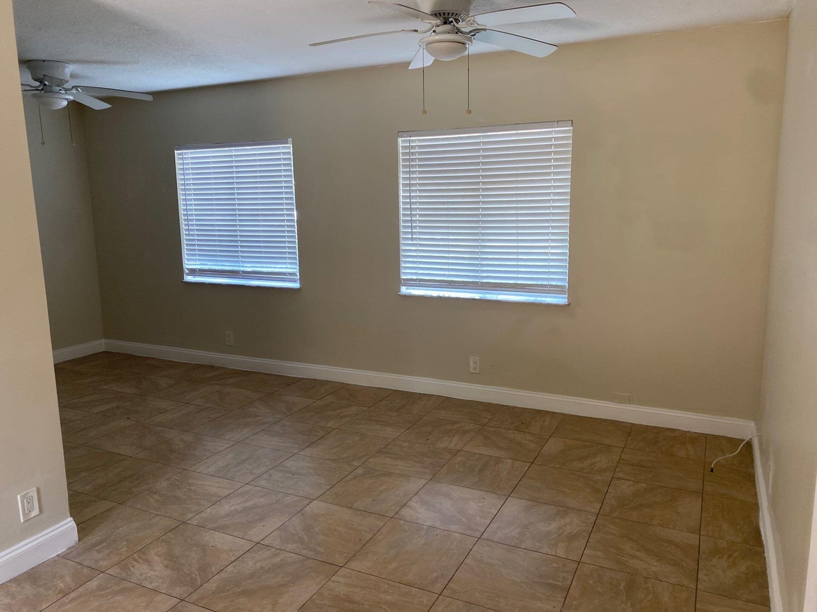 1444 Windsor Court 1 — photo 8