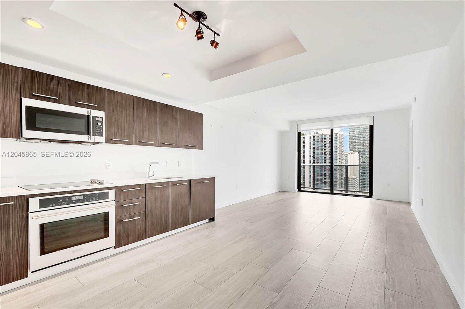 55 SW 9th Street 3104, Miami, FL 33130