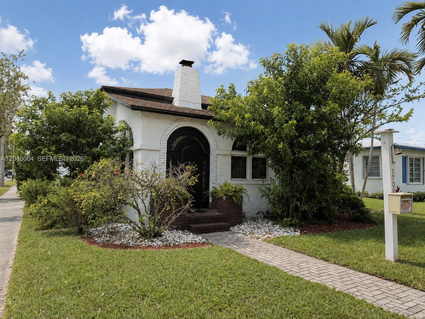 1700 Dewey Street, Hollywood, FL 33020