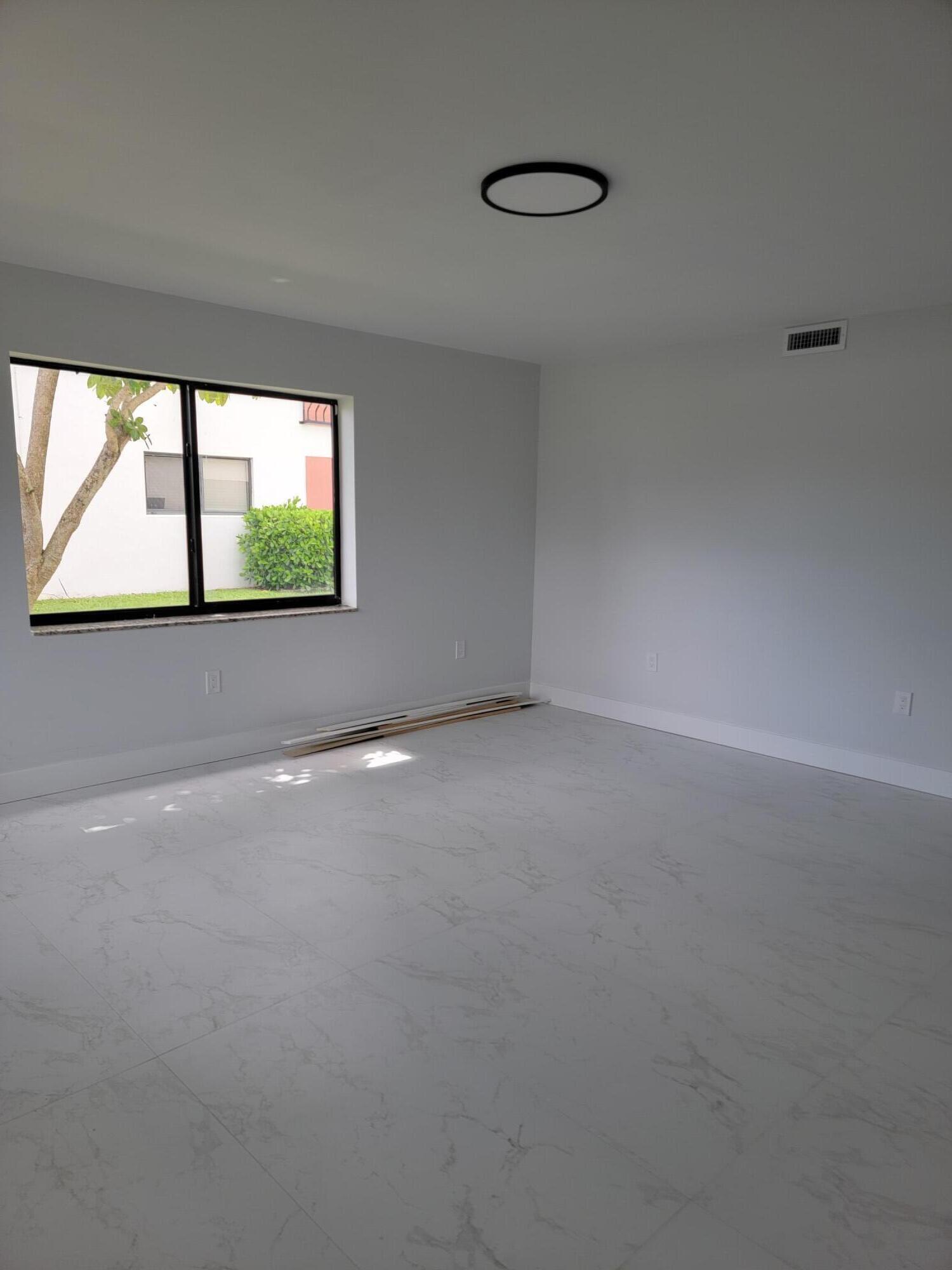 240 SW 7th Street 9, Boca Raton, FL 33432