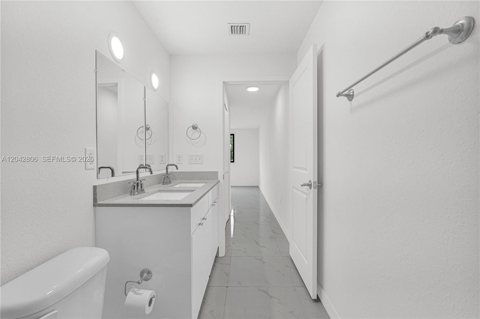 2729 NW 44 Street 2729 — photo 8