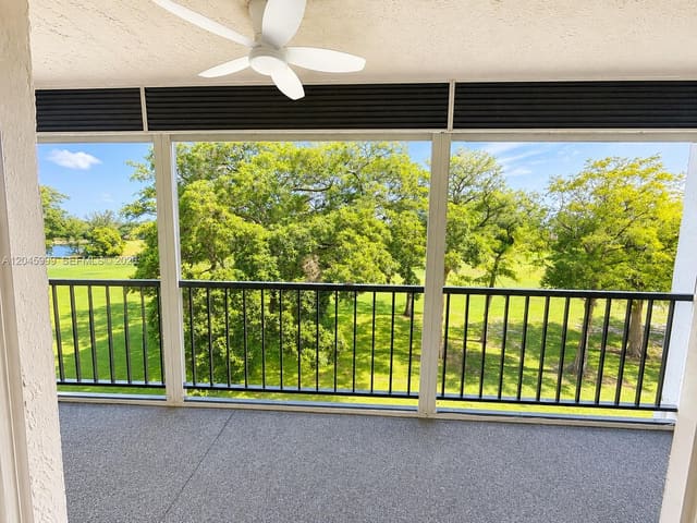 6080 NW 44th Street 410, Lauderhill, FL 33319