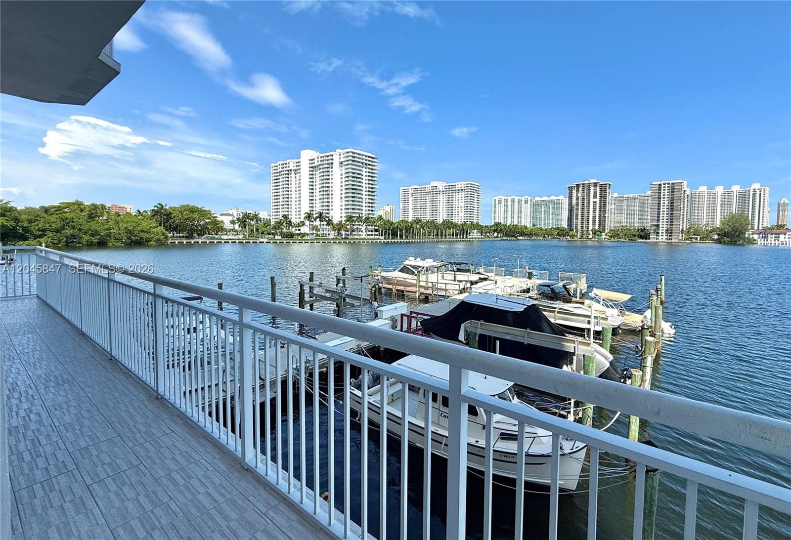 18071 Biscayne Boulevard 1404, Aventura, FL 33160 photo 18