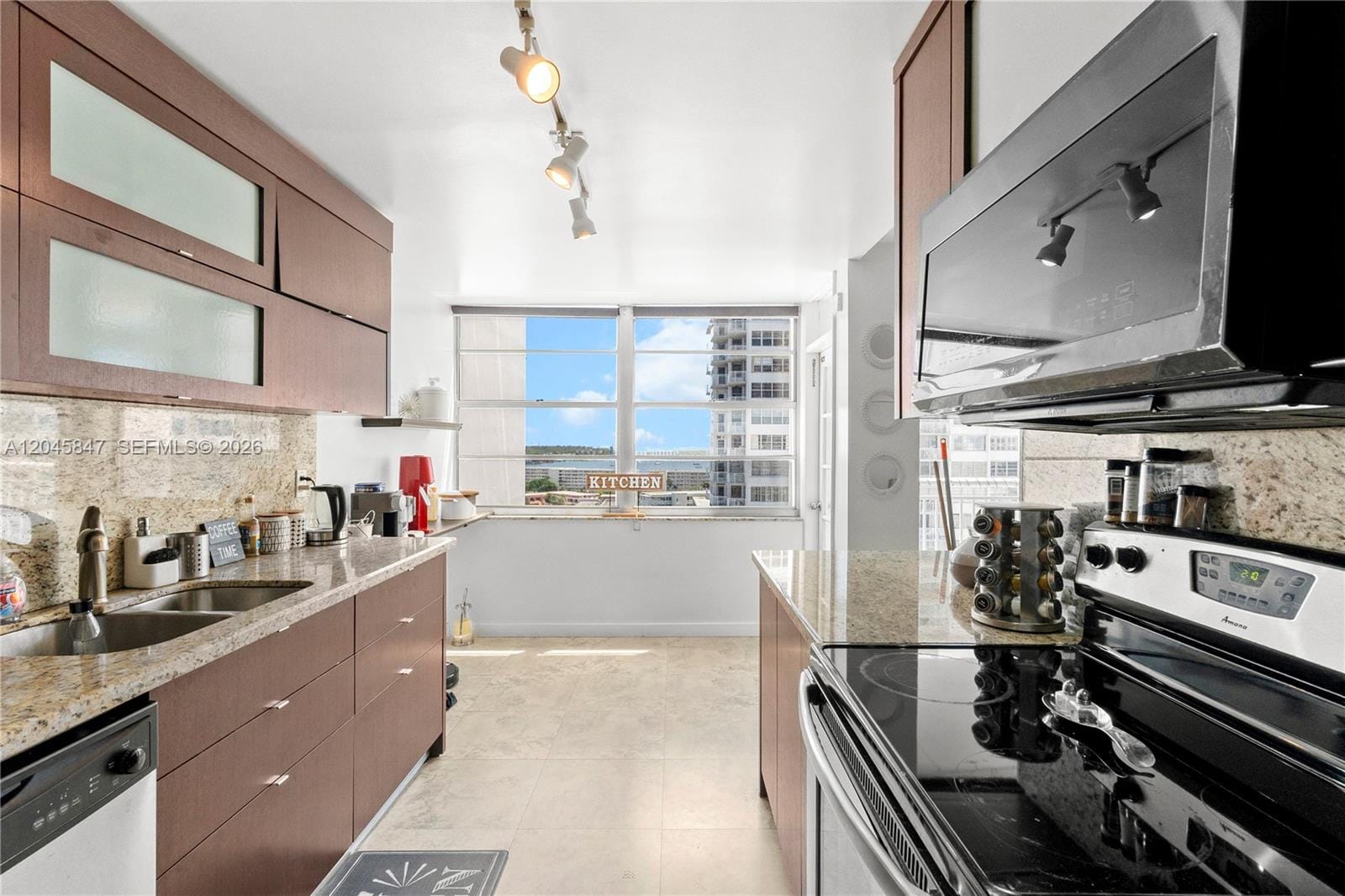 18071 Biscayne Boulevard 1404, Aventura, FL 33160 photo 3