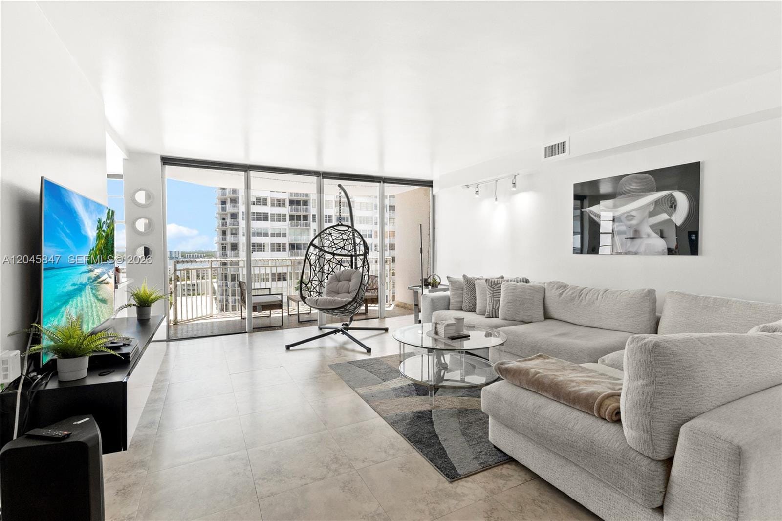18071 Biscayne Boulevard 1404, Aventura, FL 33160 photo 5