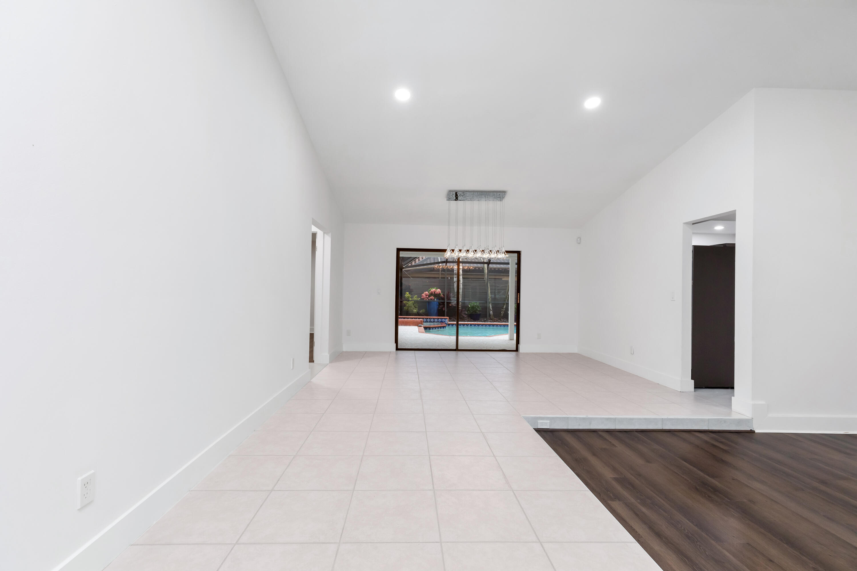 10506 NW 7th Court, Plantation, FL 33324