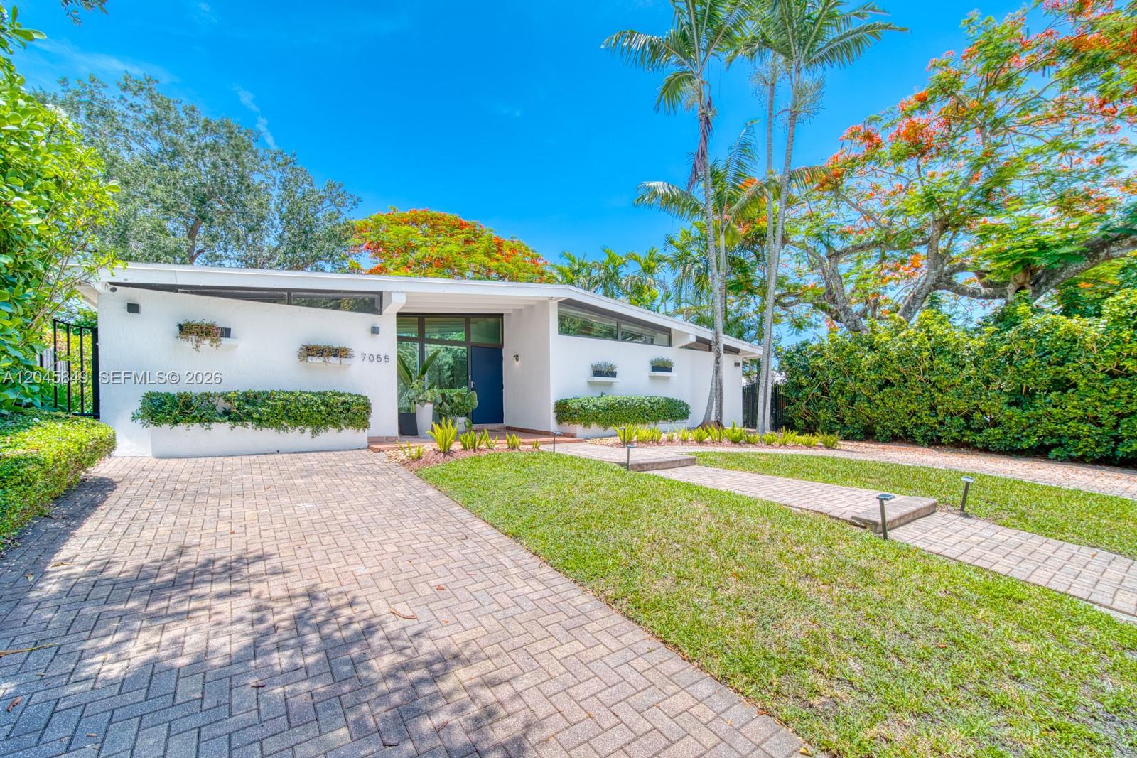 7055 SW 84th Avenue, Miami, FL 33143