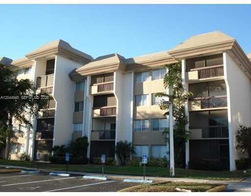 731 N Pine Island Road 305, Plantation, FL 33324