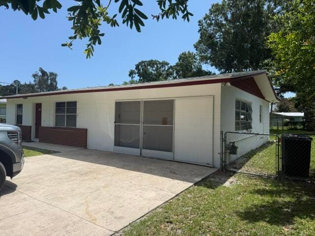 304 S 30th Street, Fort Pierce, FL 34947 photo 2