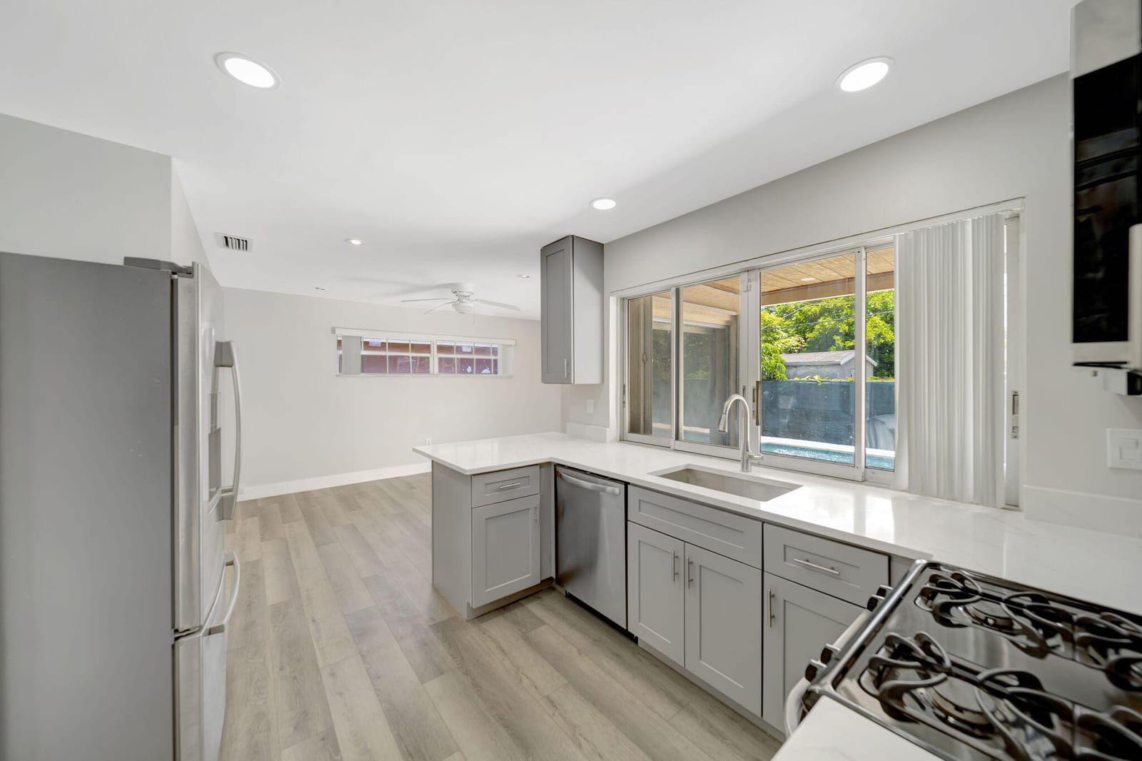 2545 NW 105th Lane, Sunrise, FL 33322 photo 6