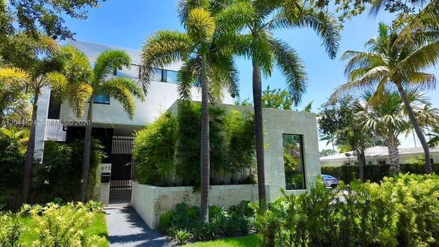 570 S Shore Drive, Normandy Golf Course, Miami Beach, FL