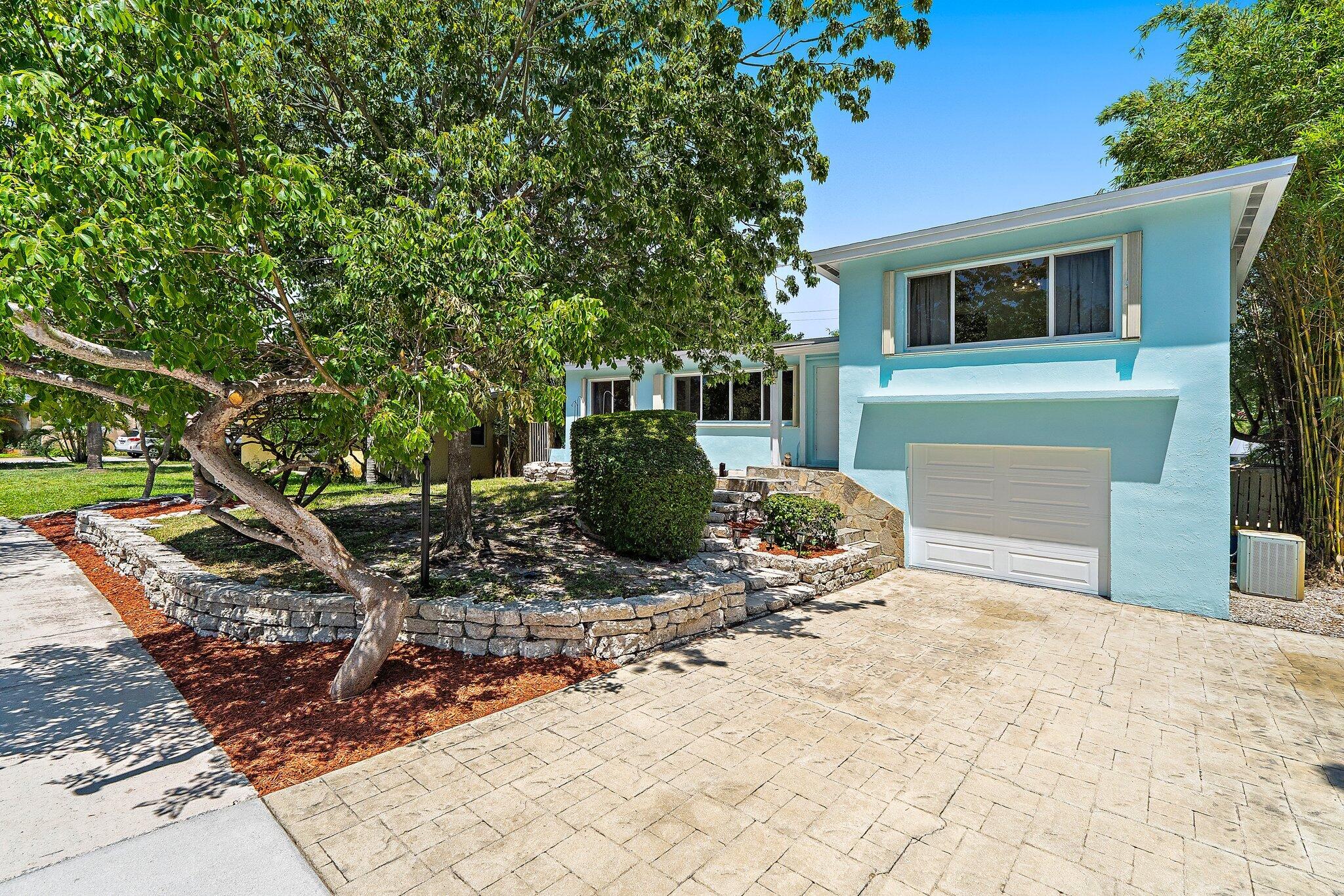 1429 Crest Drive, Lake Worth, FL 33461