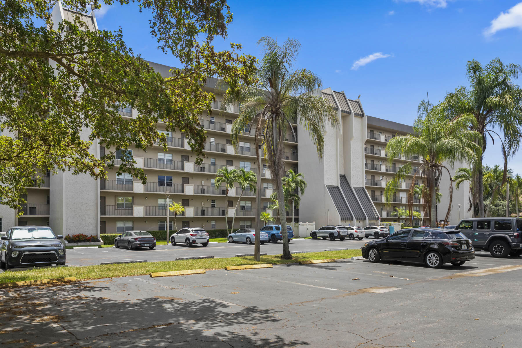 3150 W Rolling Hills Circle 704, Davie, FL 33328