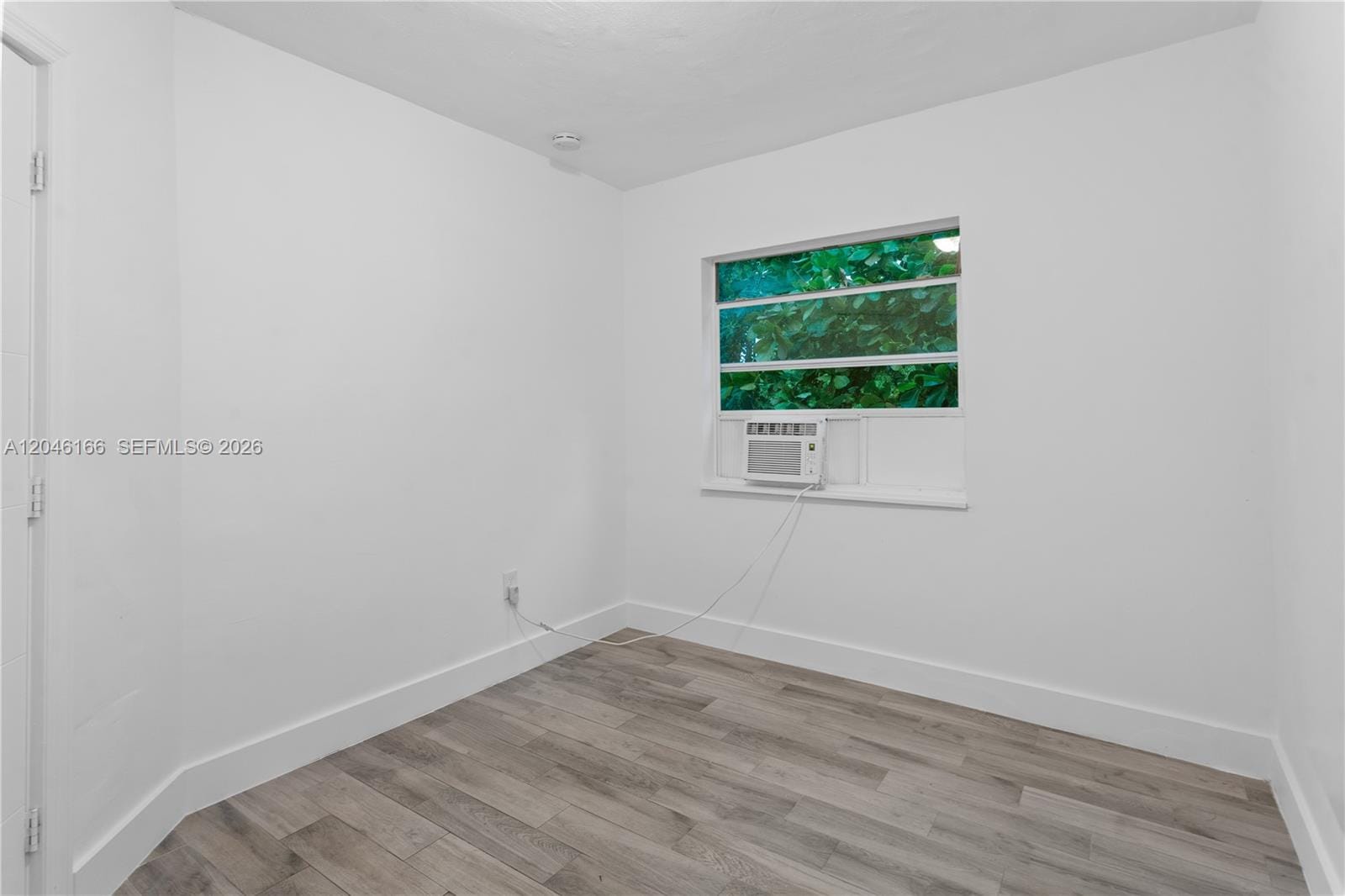 27 NE 60th Terrace 2 — photo 8