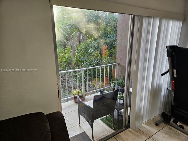 9483 SW 76th Street N8, Miami, FL 33173