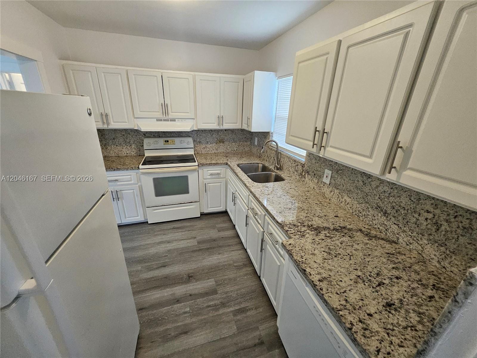 2121 NW 28th Street — photo 2