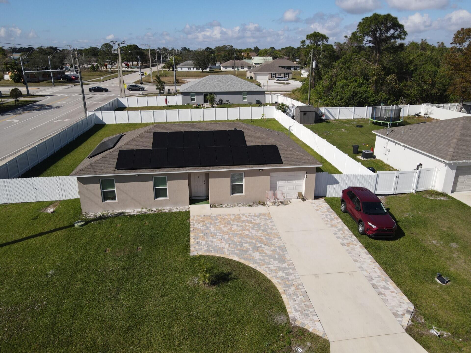 402 NE Mainsail Street, Port St. Lucie, FL 34983