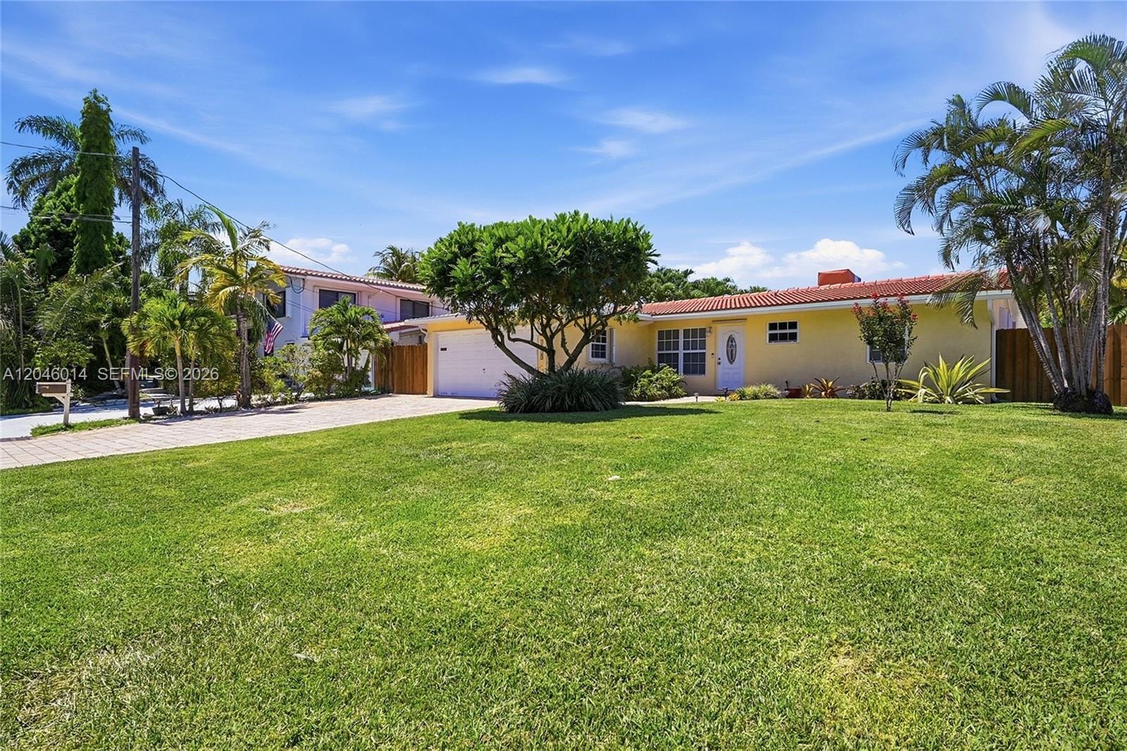 1625 SW 5th Court — photo 2