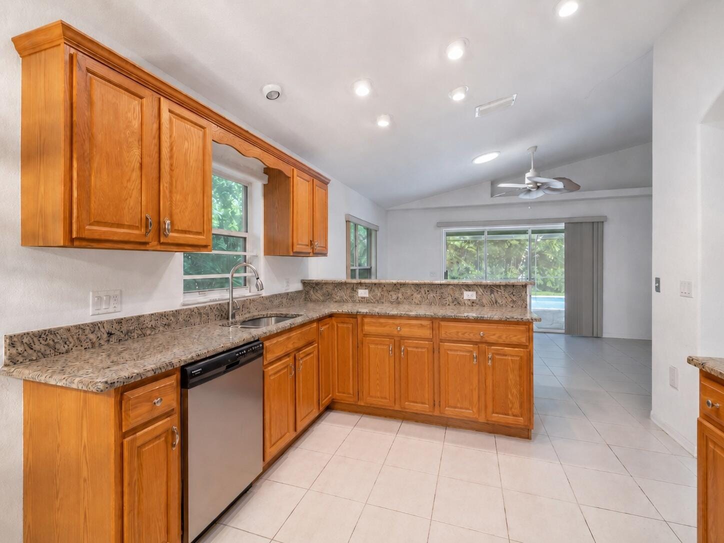 5850 39th Ln Lane, Vero Beach, FL 32966 photo 9