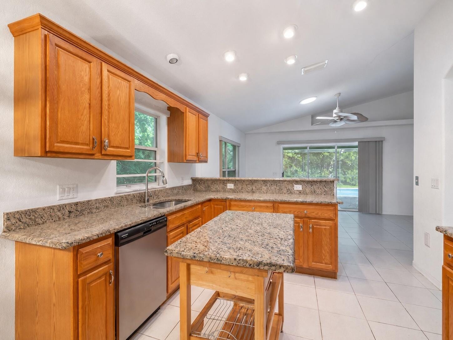 5850 39th Ln Lane, Vero Beach, FL 32966 photo 10