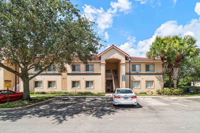 1161 Golden Lakes Boulevard 1325, West Palm Beach, FL 33411