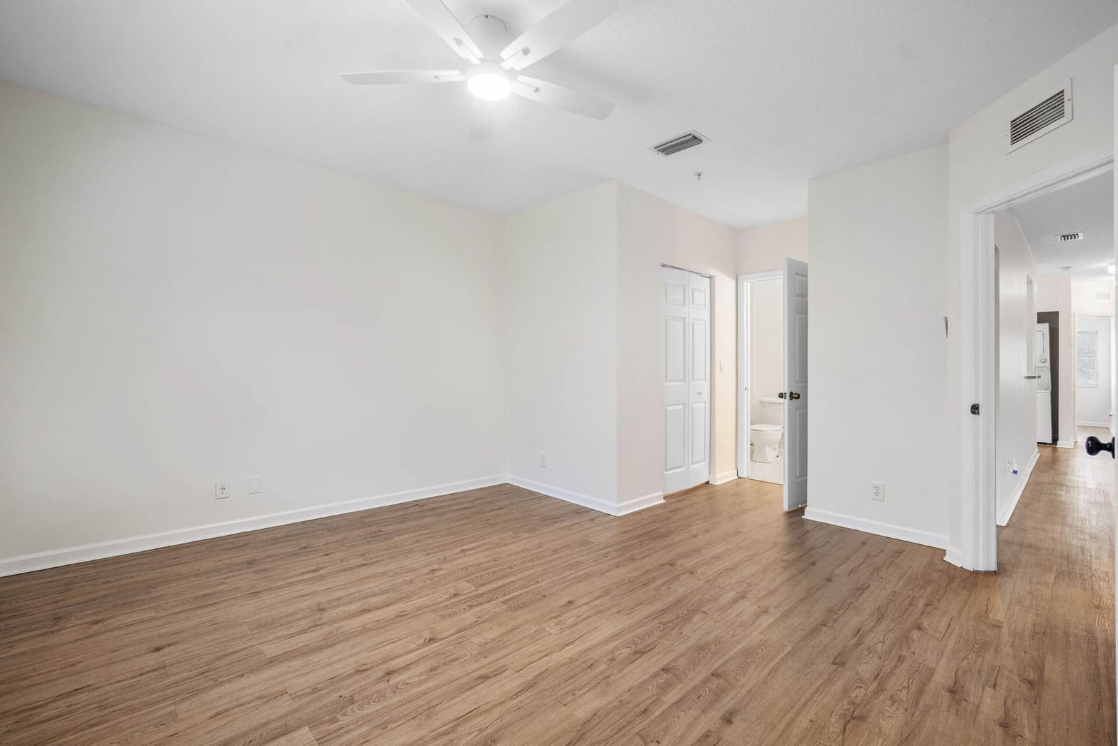 1161 Golden Lakes Boulevard 1325 — photo 12