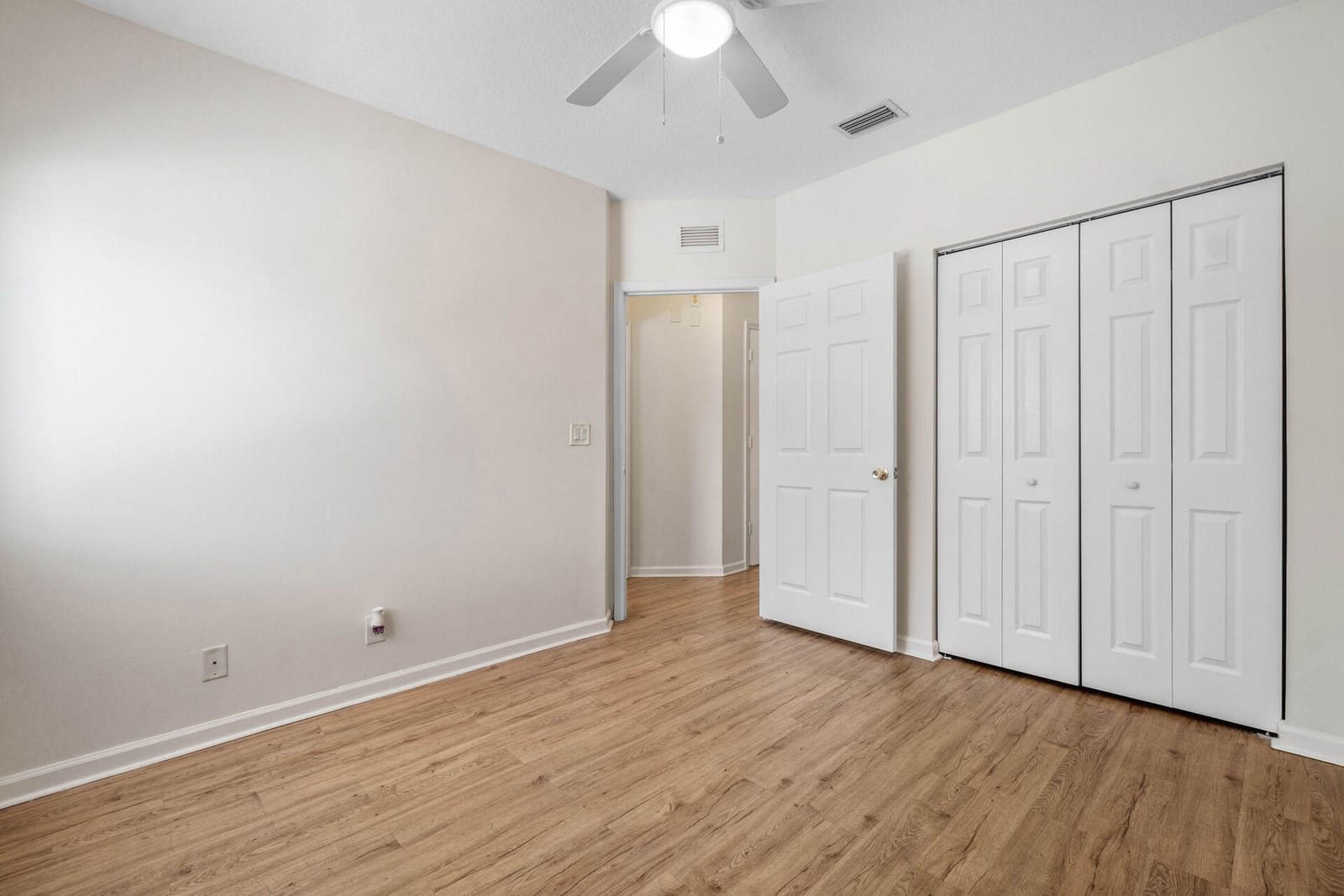 1161 Golden Lakes Boulevard 1325 — photo 7