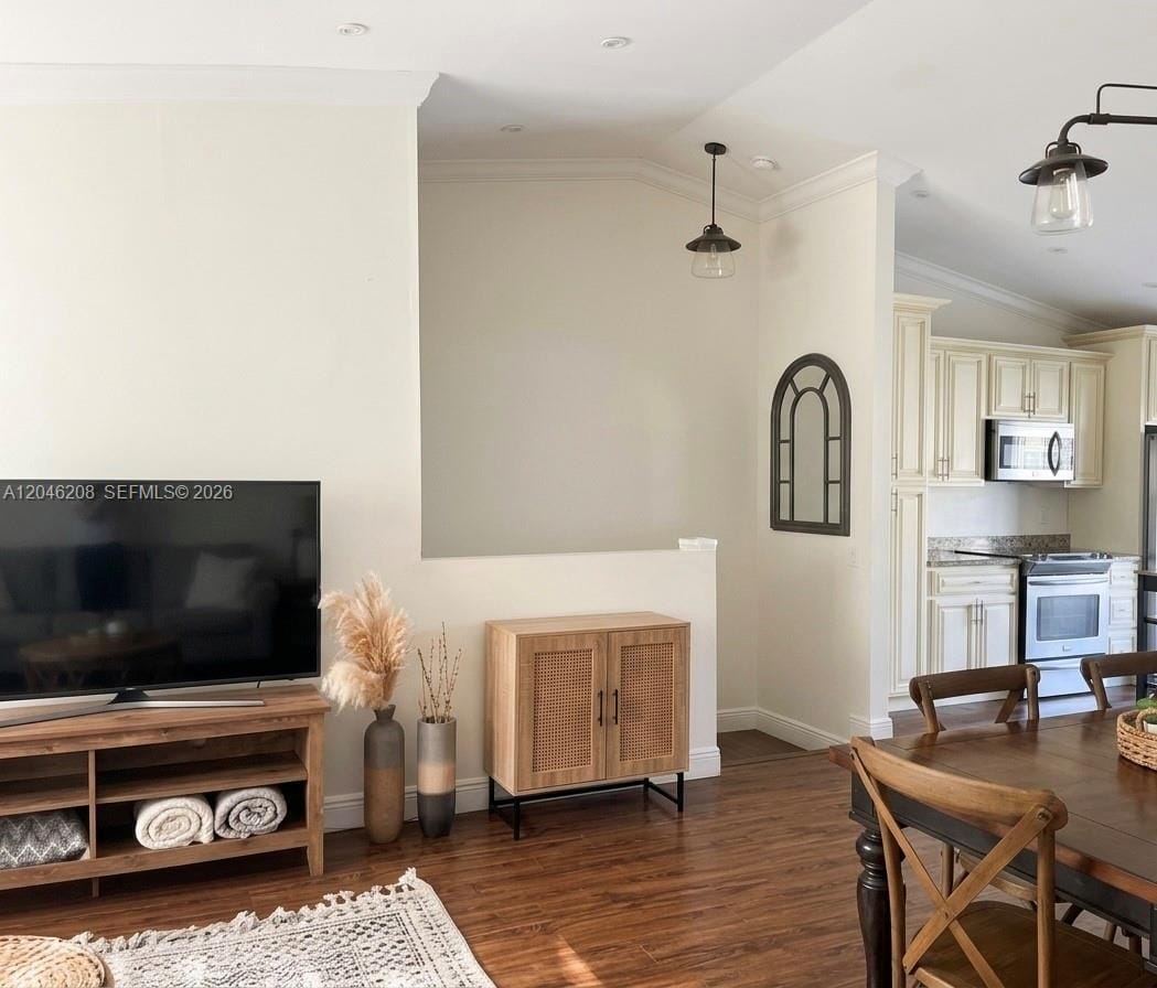 7100 NW 173rd Drive 1304 — photo 4