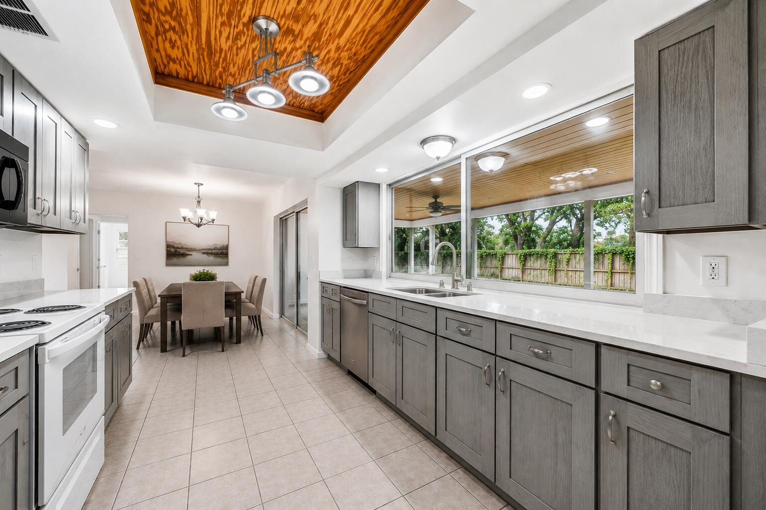 31 W Coconut Drive, Lake Worth, FL 33467 photo 13