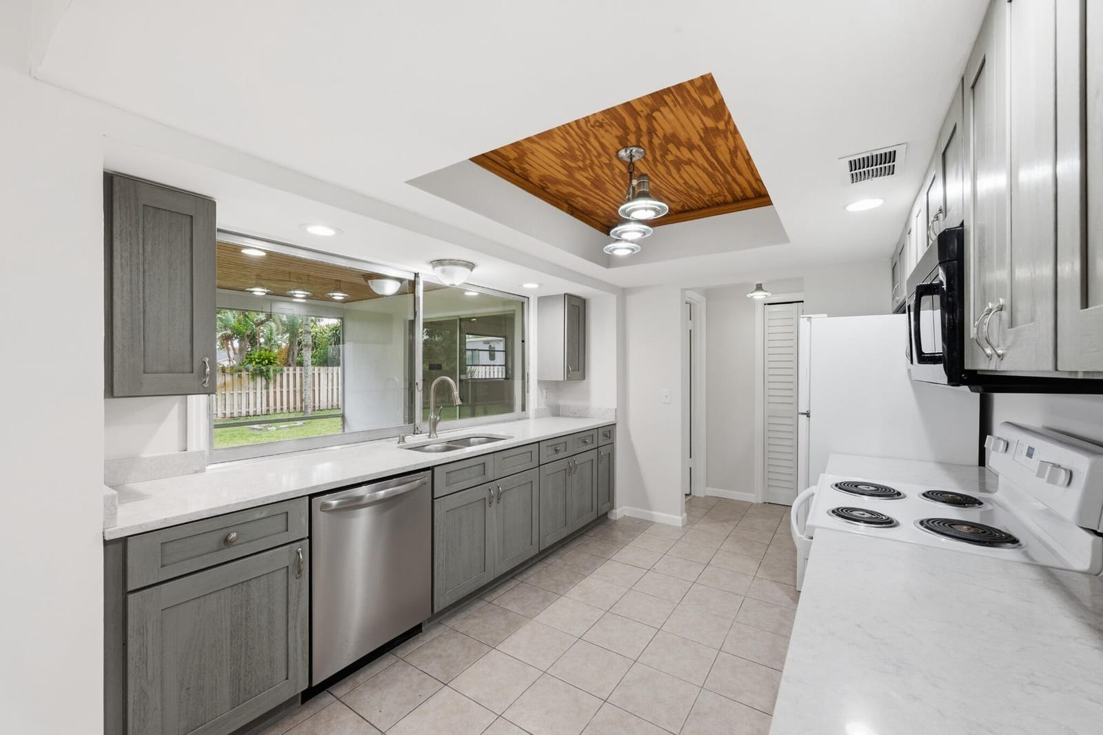 31 W Coconut Drive — photo 10