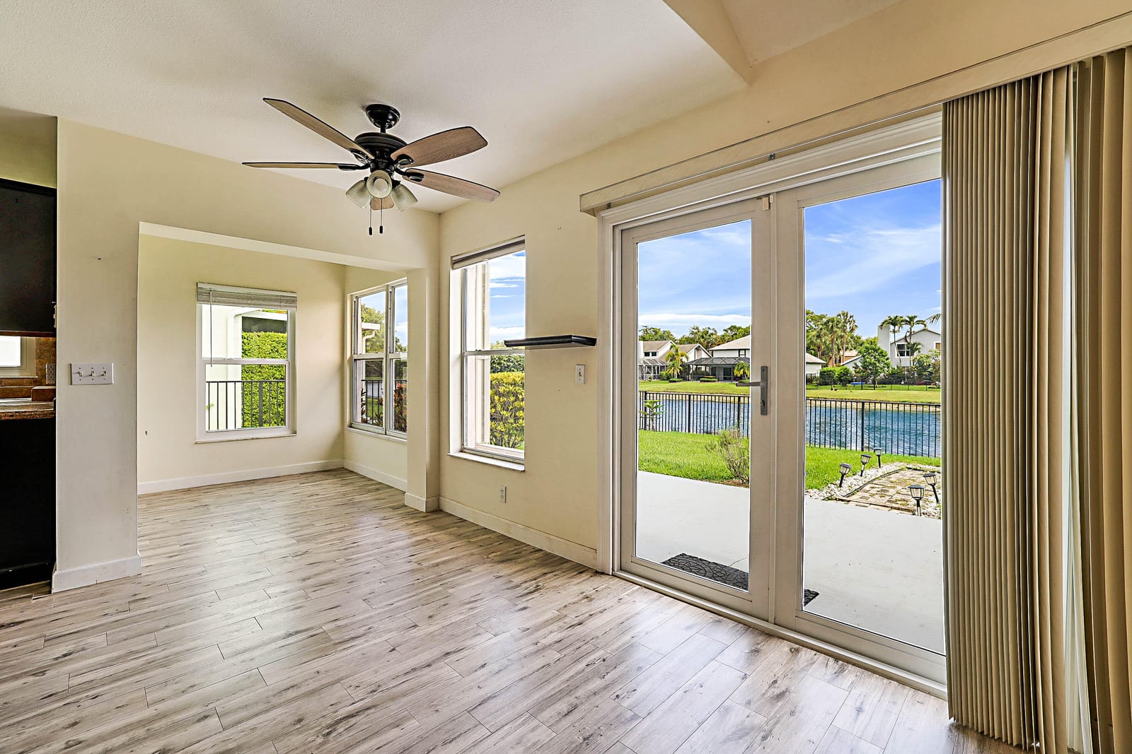 3570 Woods Walk Boulevard, Lake Worth, FL 33467 photo 14